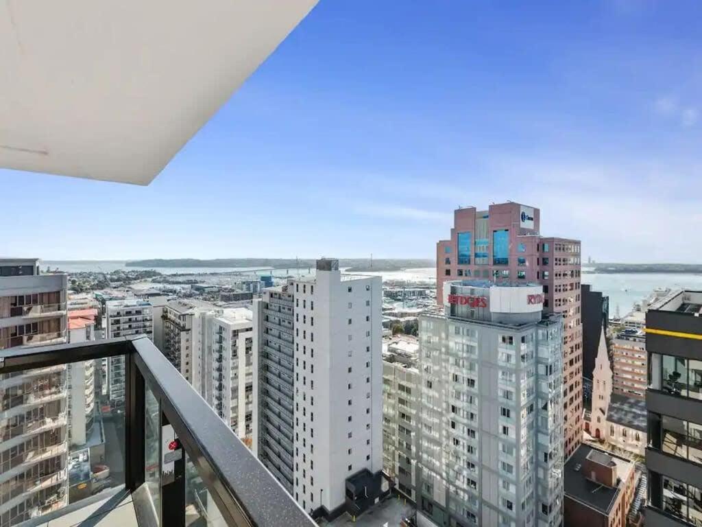 Just Opposite To Sky Tower , 2 Bed 2 Bath In Cbd Apartment Auckland Exterior foto